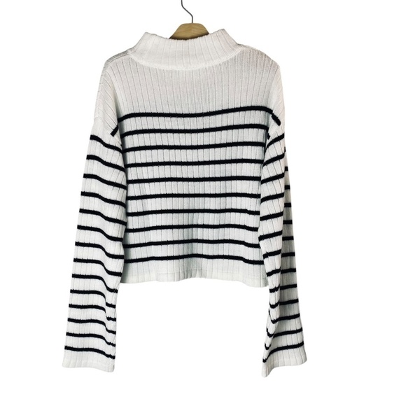 H&M Set of 3 pieces White Jeans  + Boxy Top + Wide Leg Cropped Pant - Picture 3 of 14